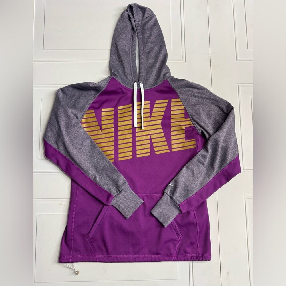 Nike Therma Fit Womens Sz M Fuchsia Pink Purple Hoodie Hooded Sweatshirt